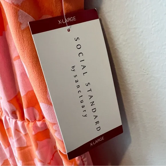 Social Standard by Sanctuary Ladies Smocked
Back Dress XL - Picture 6 of 12